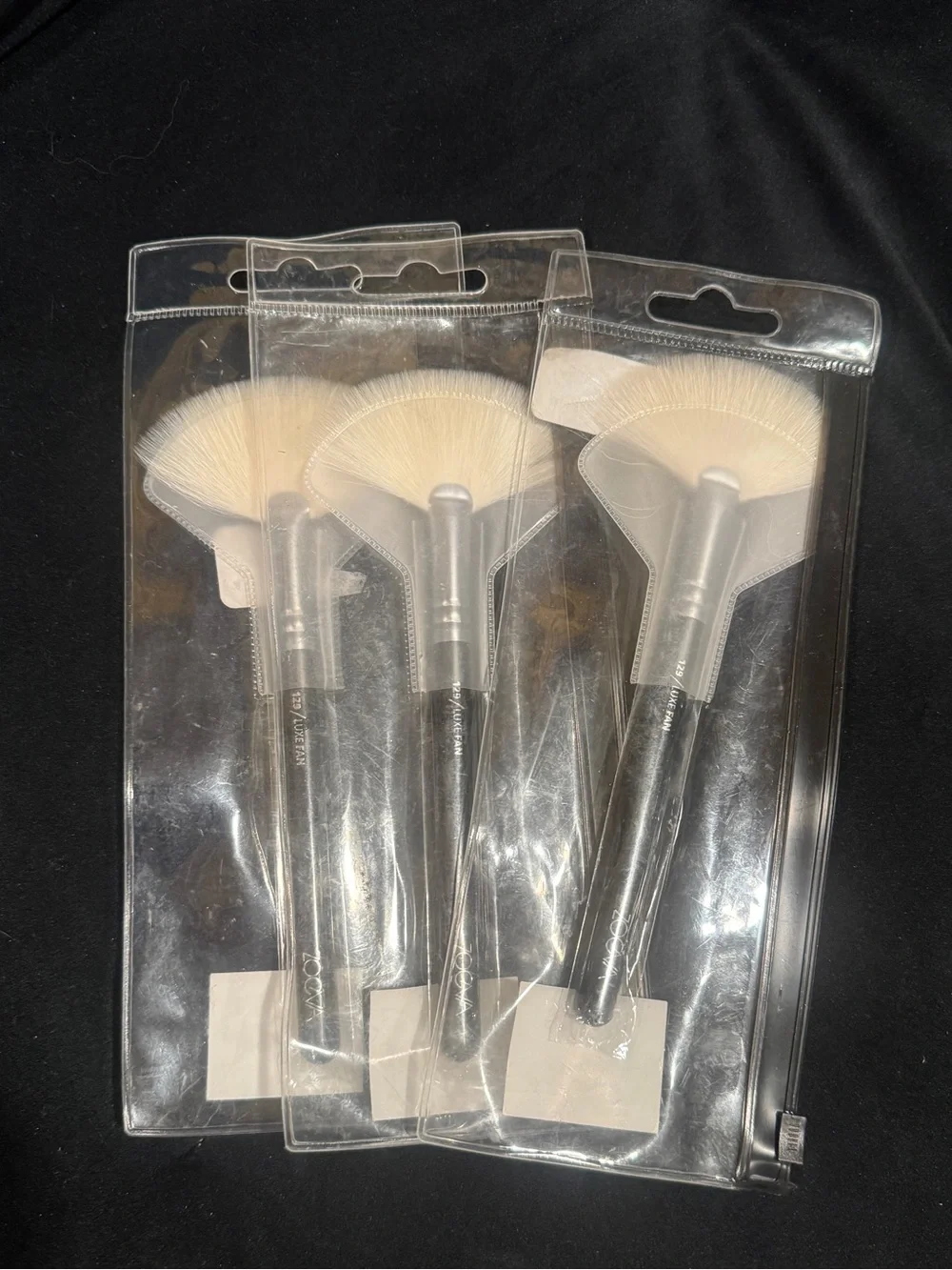 ZOEVA brand 129 Luxe Fan Brush NEW